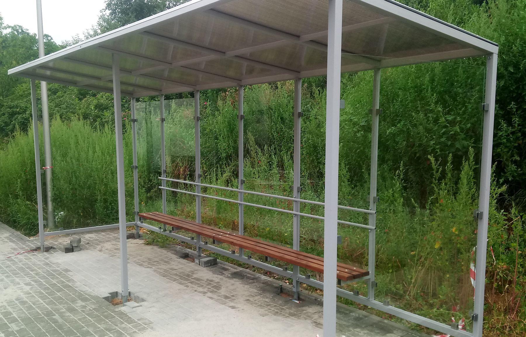 AUTOBUSOVÁ ZASTÁVKA - B4 – Obrázok 2
