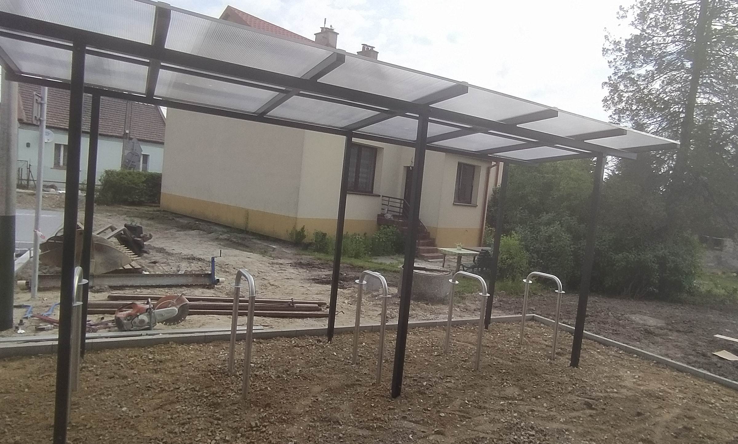 PRÍSTREŠOK PRE BICYKLE - B33 – Obrázok 2